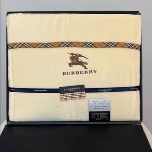 Burberry NWT Cream Lightweight Blanket 140x240cm Japan Exclusive Vintage